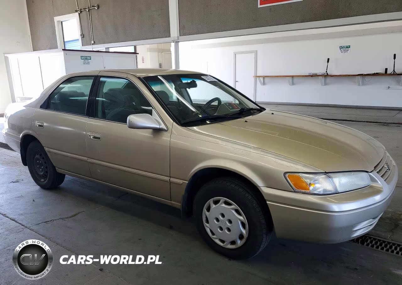 1999 Toyota Camry Le VIN:JT2BG22K8X0315839 - 4