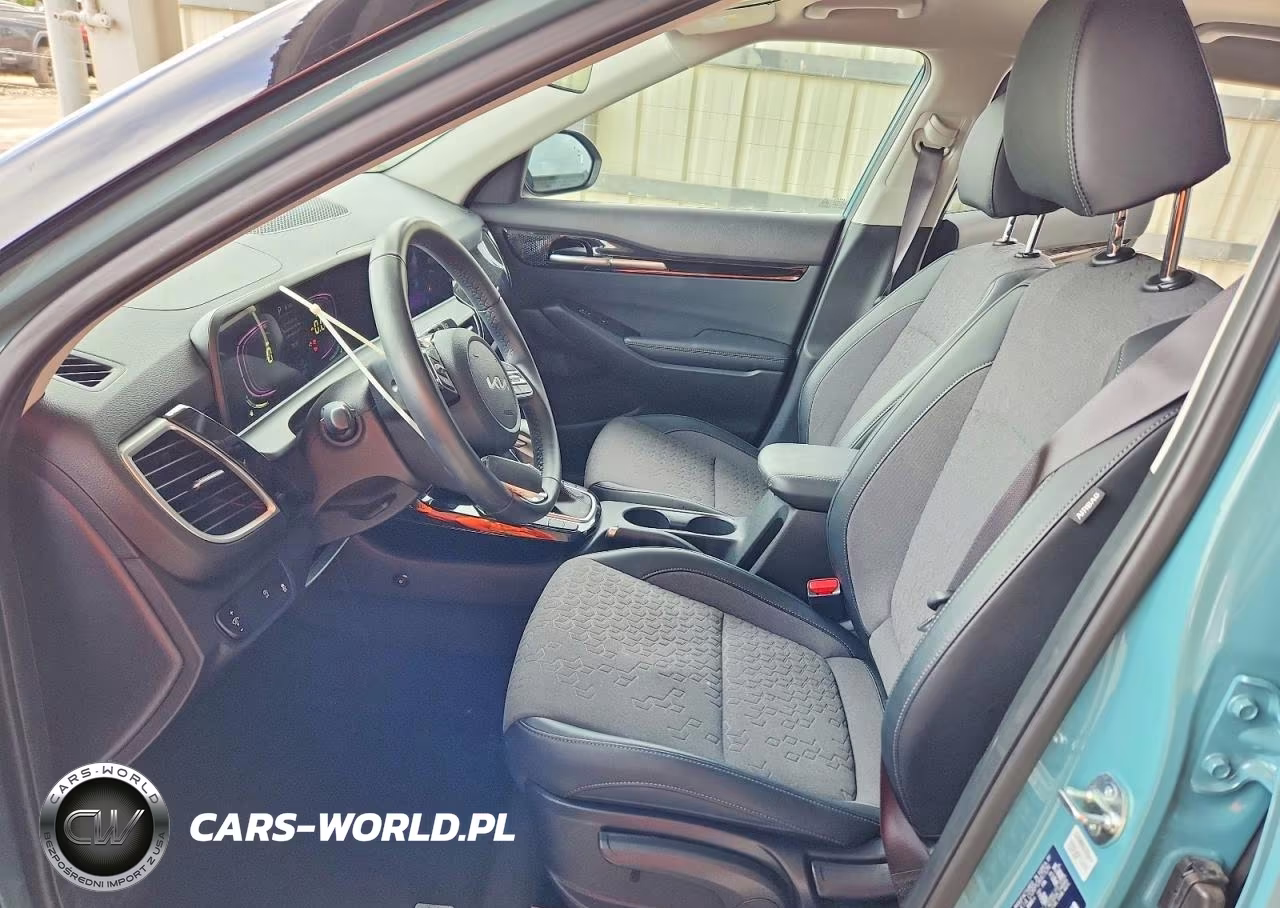 2025 Kia Seltos S VIN:KNDEU2AA0S7790231 - 7