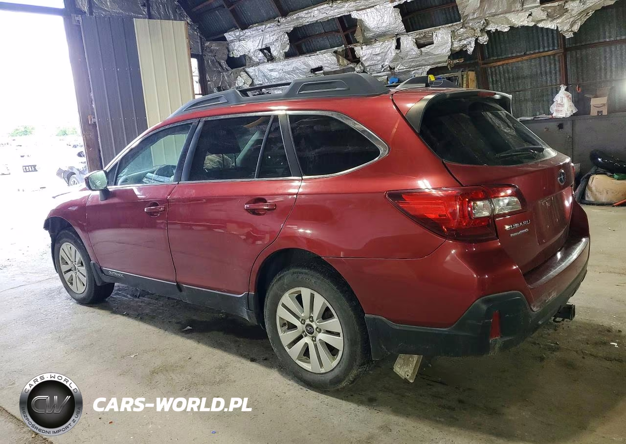 2018 Subaru Outback 2.5I Premium VIN:4S4BSACC0J3315939 - 2