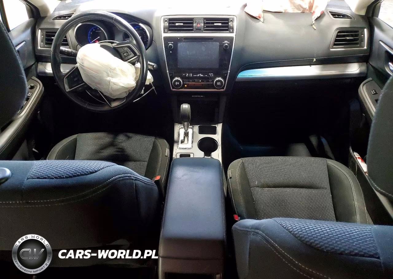 2018 Subaru Outback 2.5I Premium VIN:4S4BSACC0J3315939 - 8
