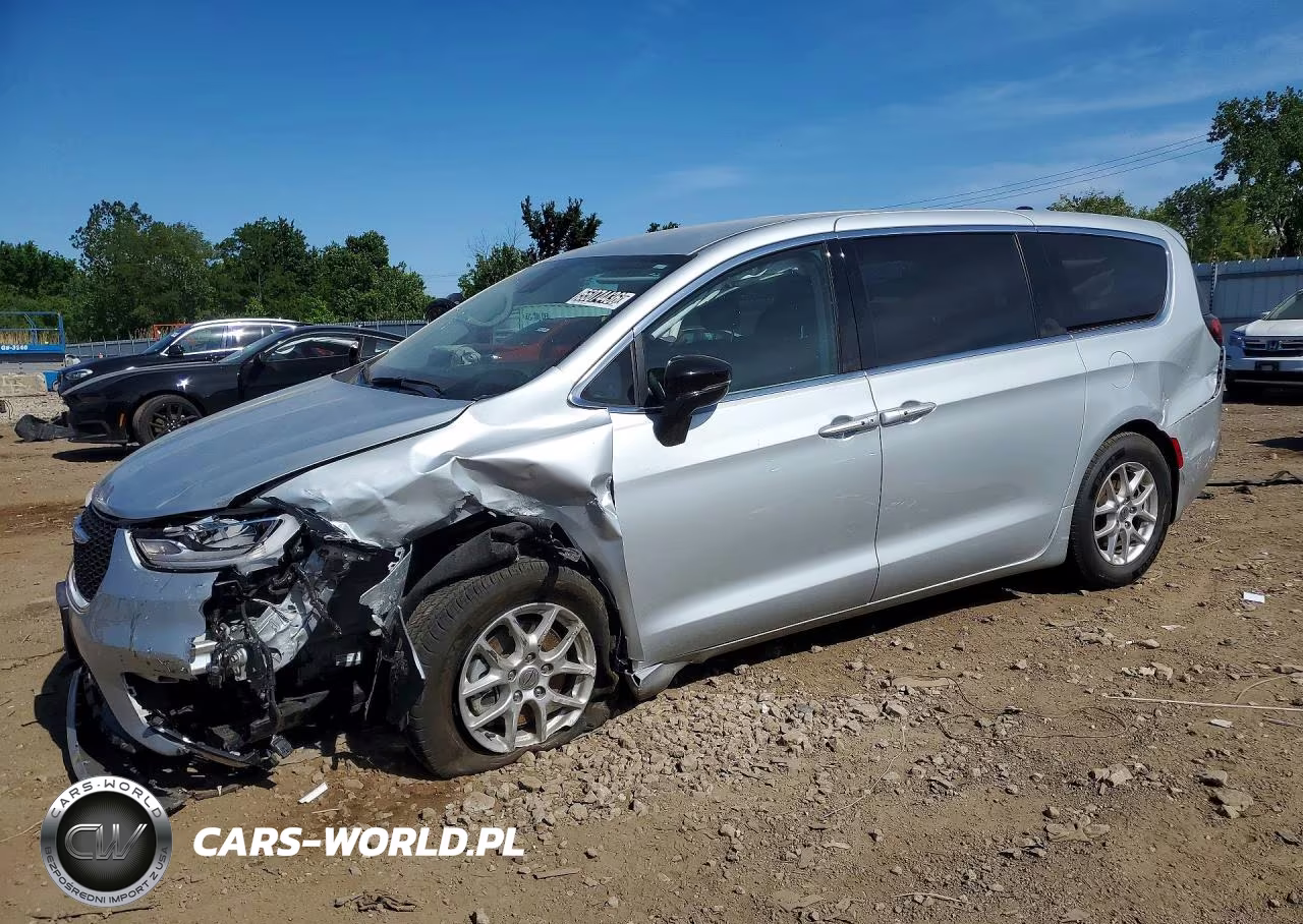 2024 Chrysler Pacifica Touring L