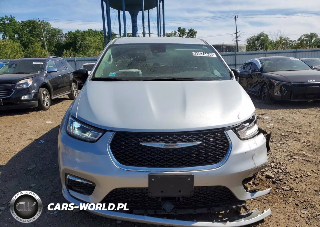 2024 Chrysler Pacifica Touring L VIN:2C4RC1BG2RR155201 - 5