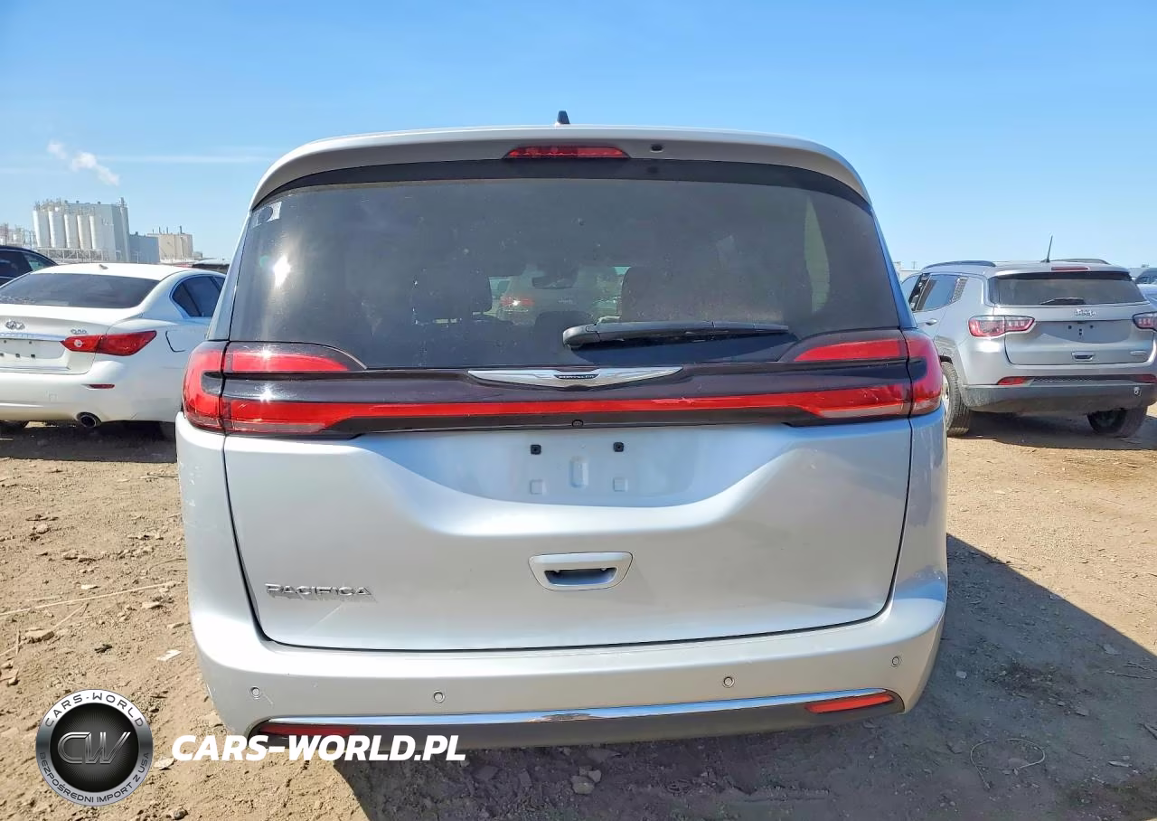 2024 Chrysler Pacifica Touring L VIN:2C4RC1BG2RR155201 - 6
