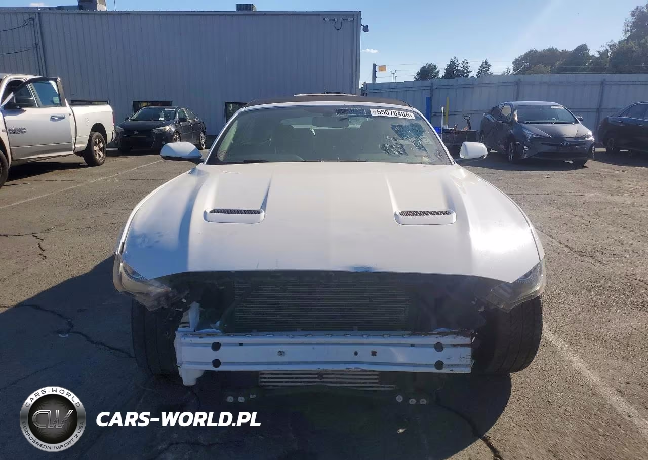 2020 Ford Mustang VIN:1FATP8UH0L5136584 - 5