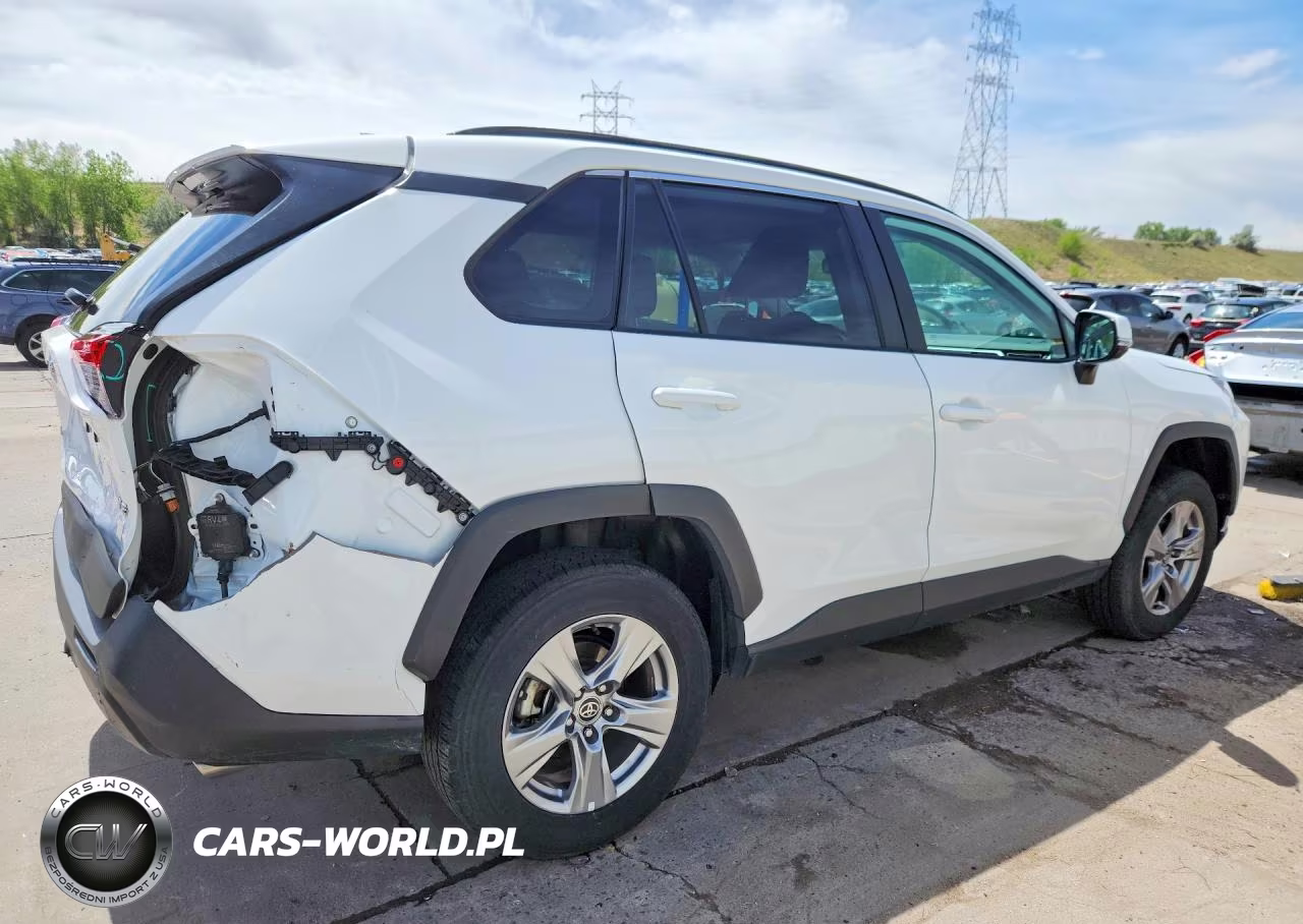 2025 Toyota Rav4 Xle VIN:2T3P1RFV6SW502139 - 3