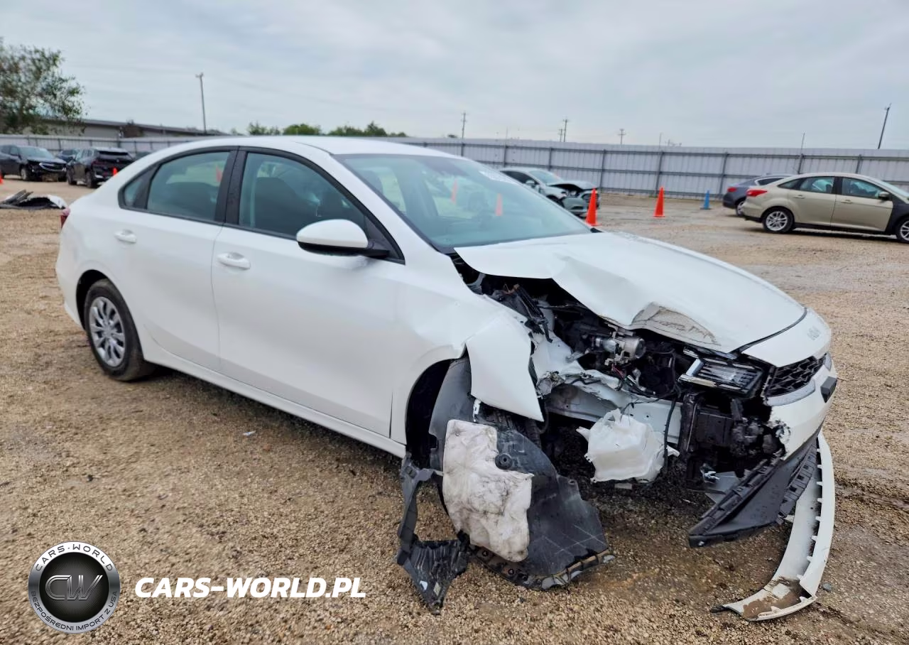 2024 Kia Forte Lx VIN:3KPF24ADXRE782051 - 4