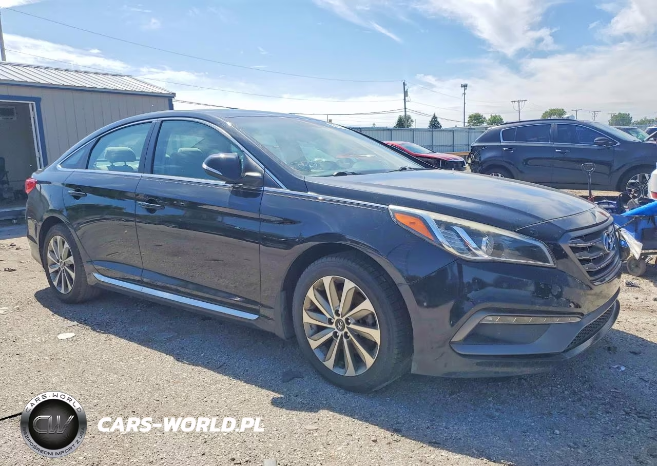2016 Hyundai Sonata Sport VIN:5NPE34AF9GH290694 - 4