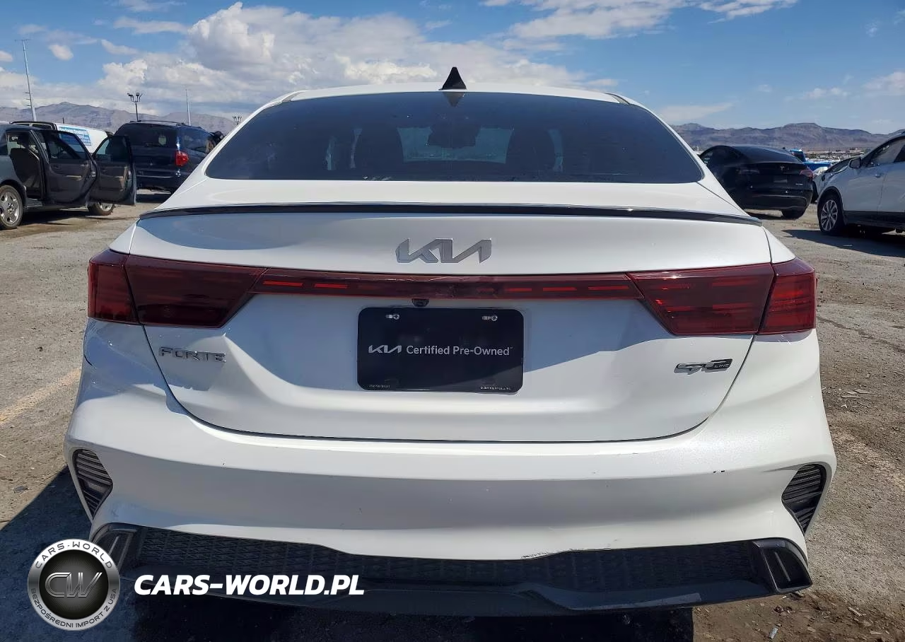 2023 Kia Forte Gt Line VIN:3KPF54AD9PE687159 - 6