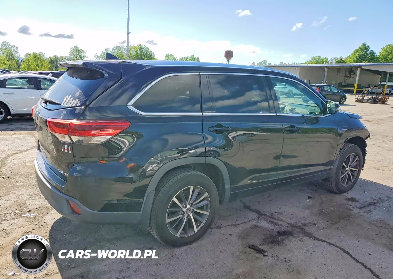 2017 Toyota Highlander Xle VIN:5TDJZRFH7HS482504 - 3