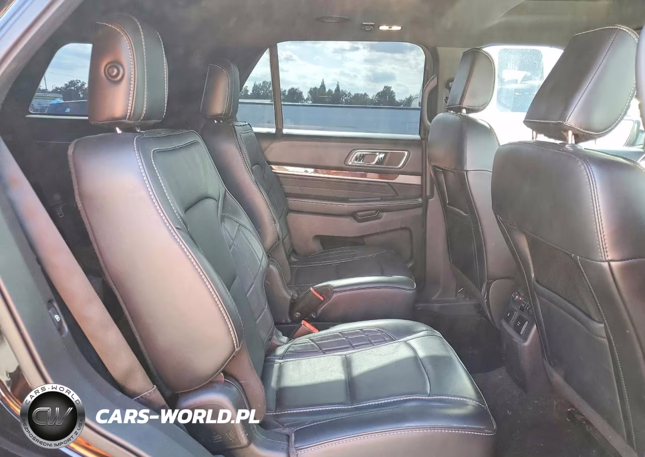 2019 Ford Explorer Platinum VIN:1FM5K8HT0KGA77499 - 11