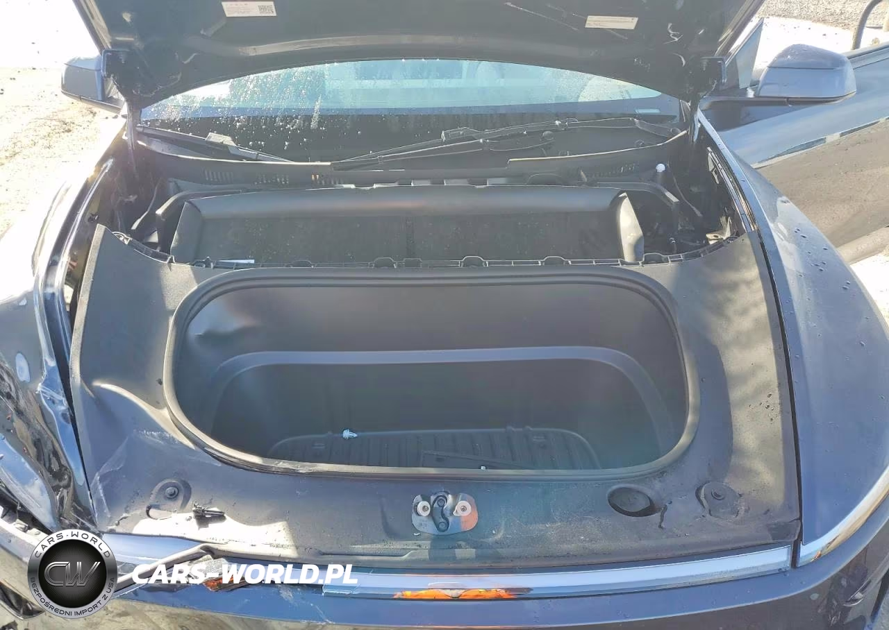 2026 Tesla Model Y VIN:7SAYGDED1TA473218 - 12