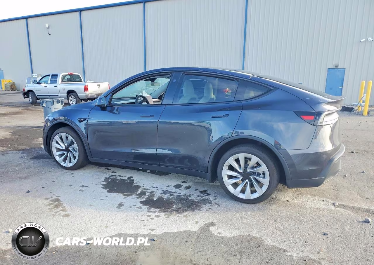 2026 Tesla Model Y VIN:7SAYGDED1TA473218 - 2