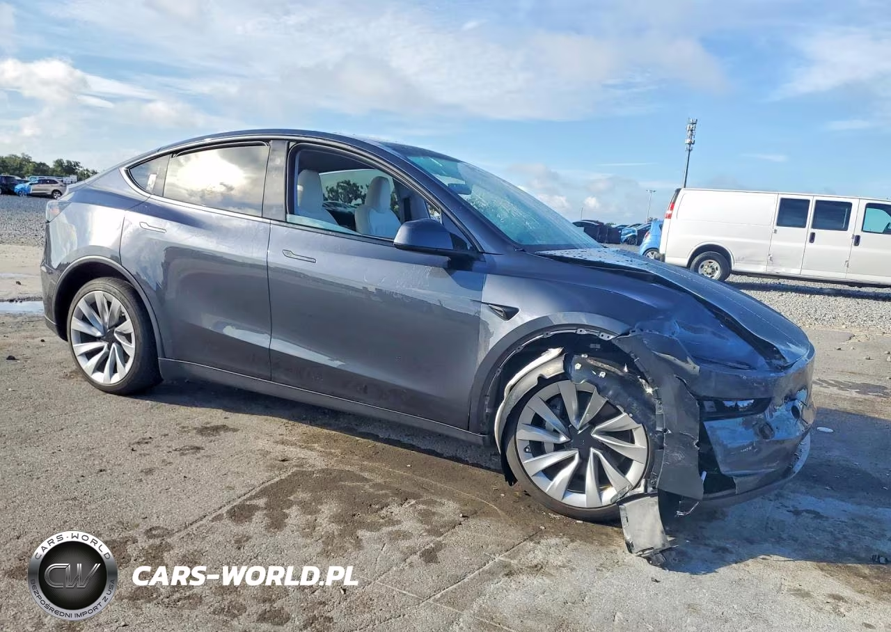 2026 Tesla Model Y VIN:7SAYGDED1TA473218 - 4