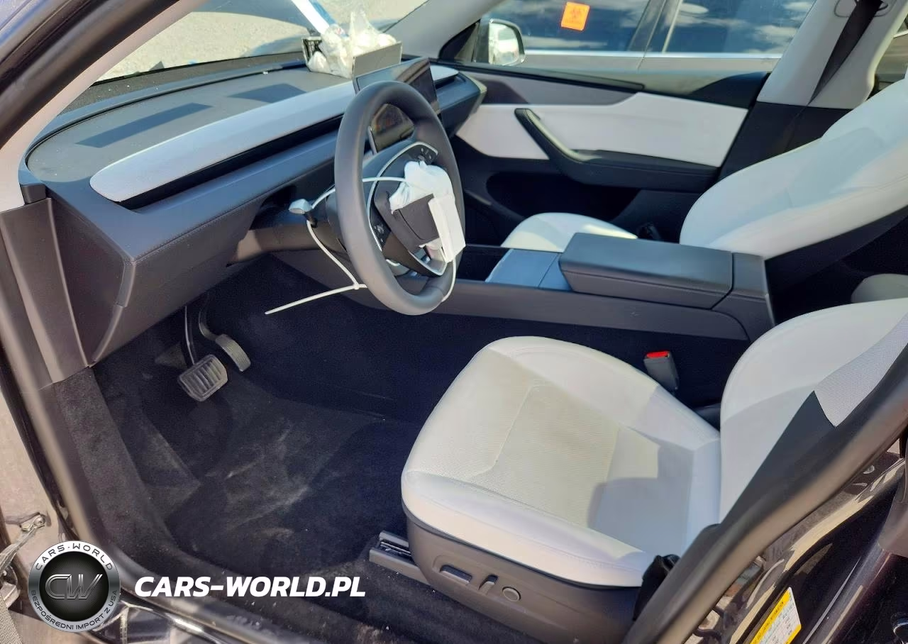 2026 Tesla Model Y VIN:7SAYGDED1TA473218 - 7