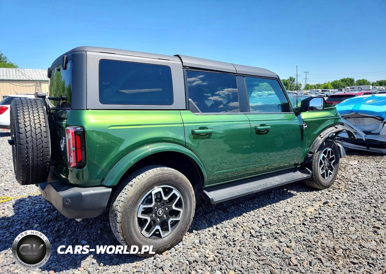2025 Ford Bronco Outer Banks VIN:1FMEE8BP2SLA58382 - 3