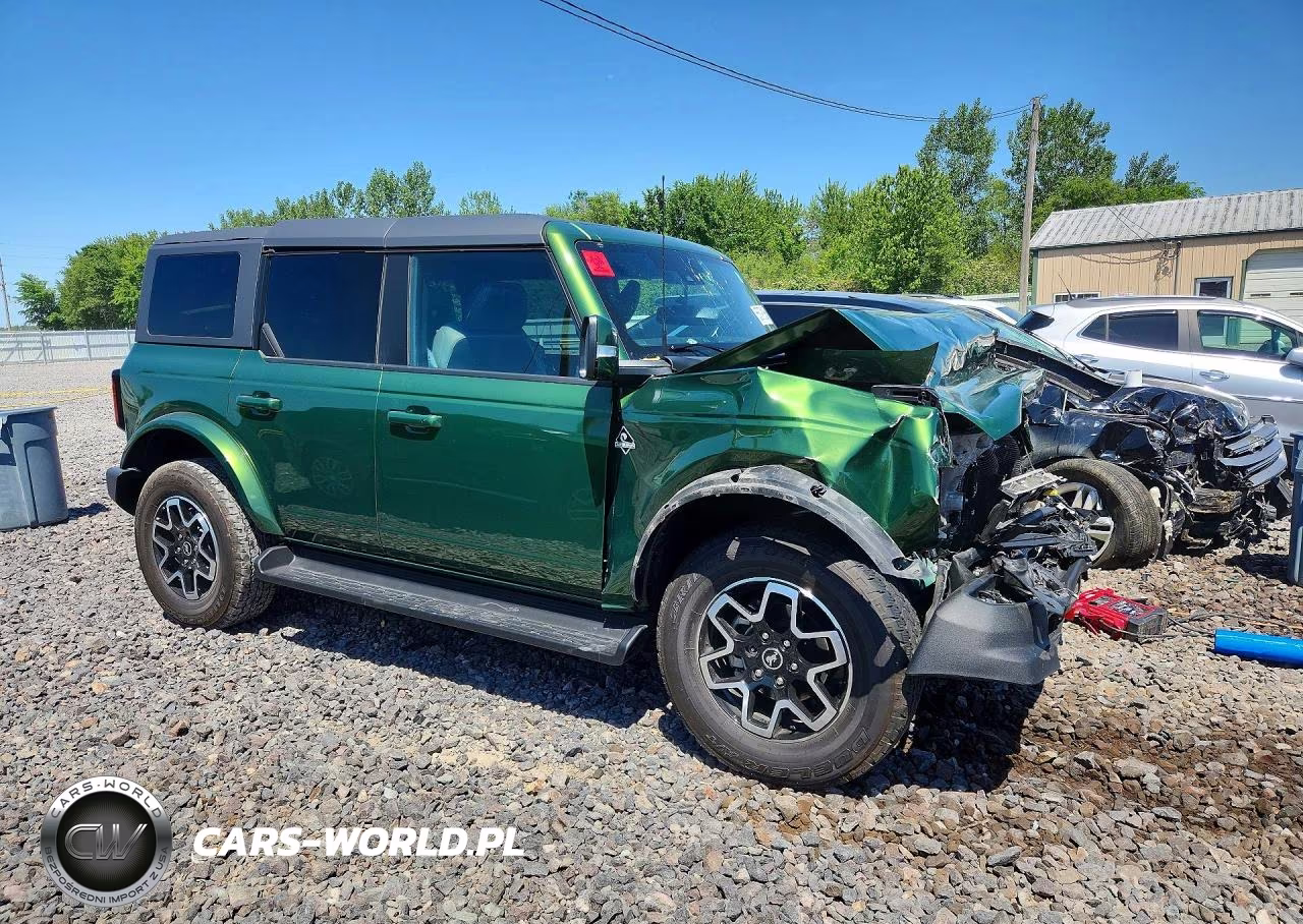 2025 Ford Bronco Outer Banks VIN:1FMEE8BP2SLA58382 - 4