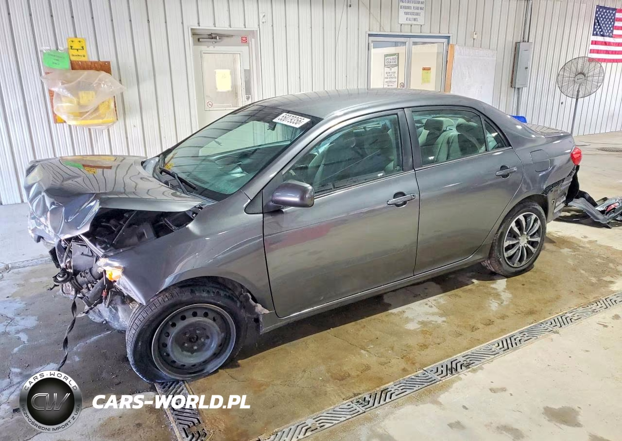 2013 Toyota Corolla Le – zdjęcie 1 z 13