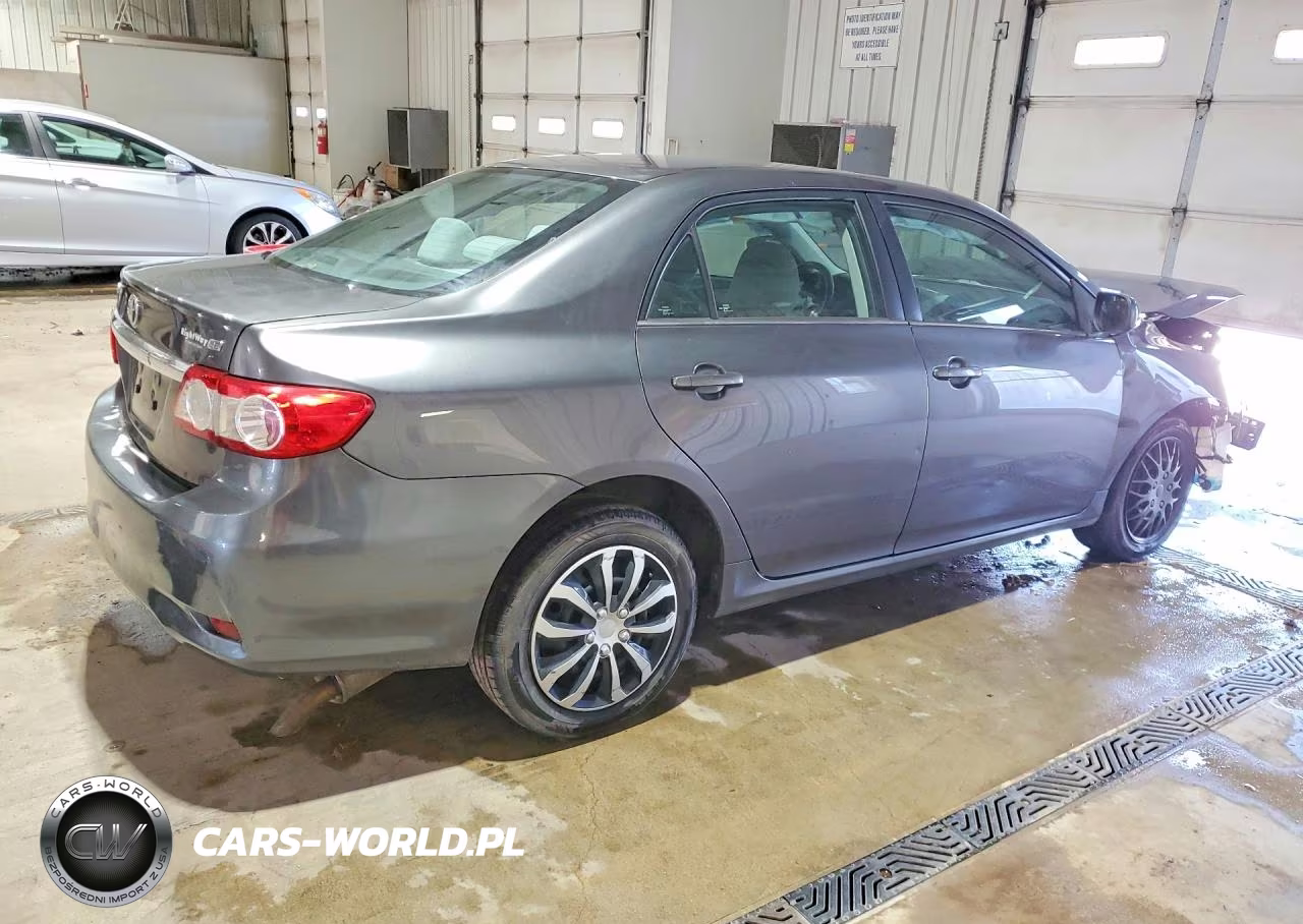 2013 Toyota Corolla Le VIN:5YFBU4EE0DP127058 - 3