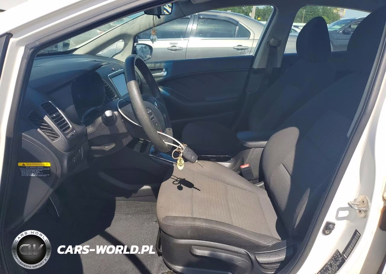 2018 Kia Forte Lx VIN:3KPFL4A75JE212308 - 7