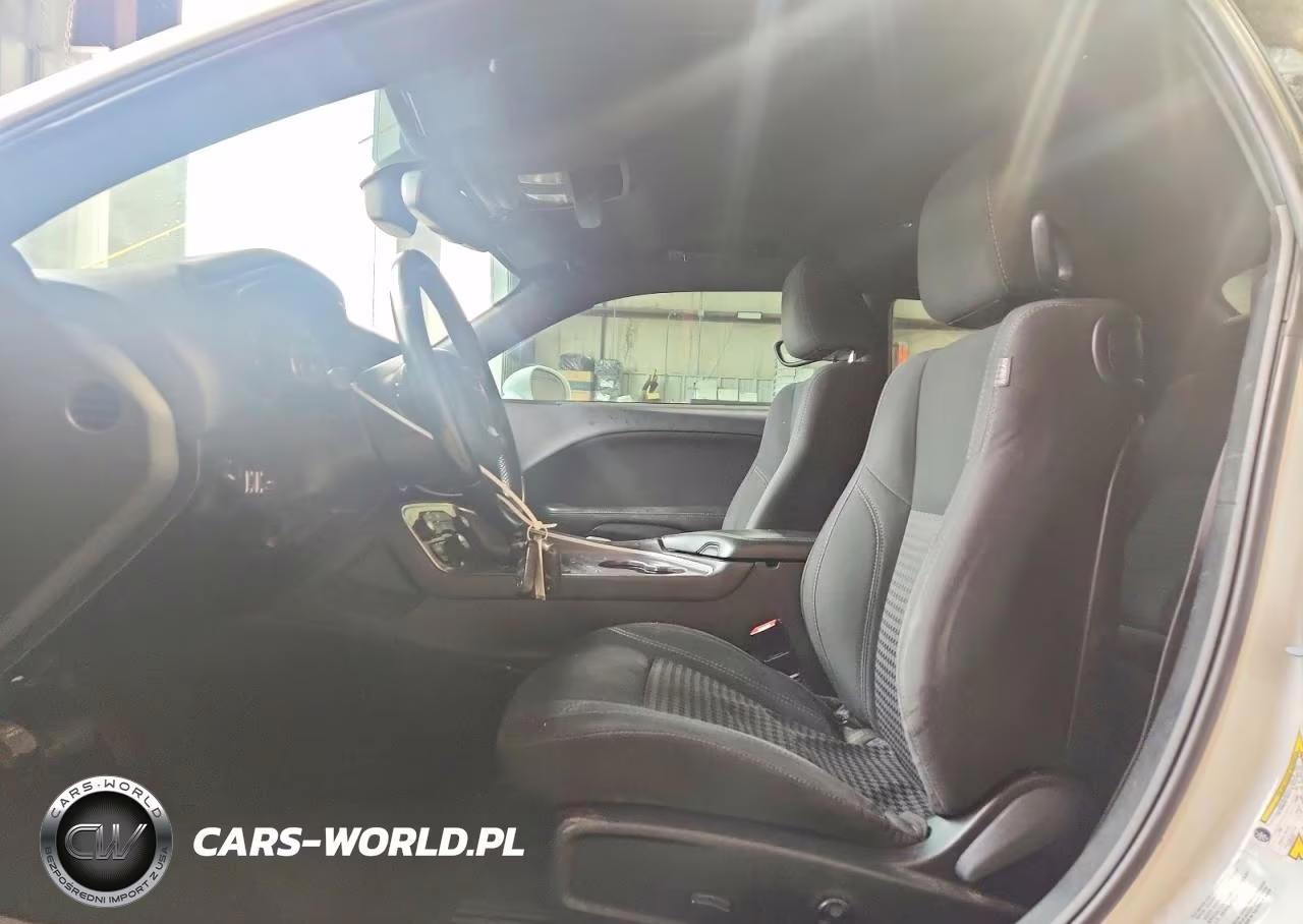 2016 Dodge Challenger Sxt VIN:2C3CDZAG8GH184423 - 7