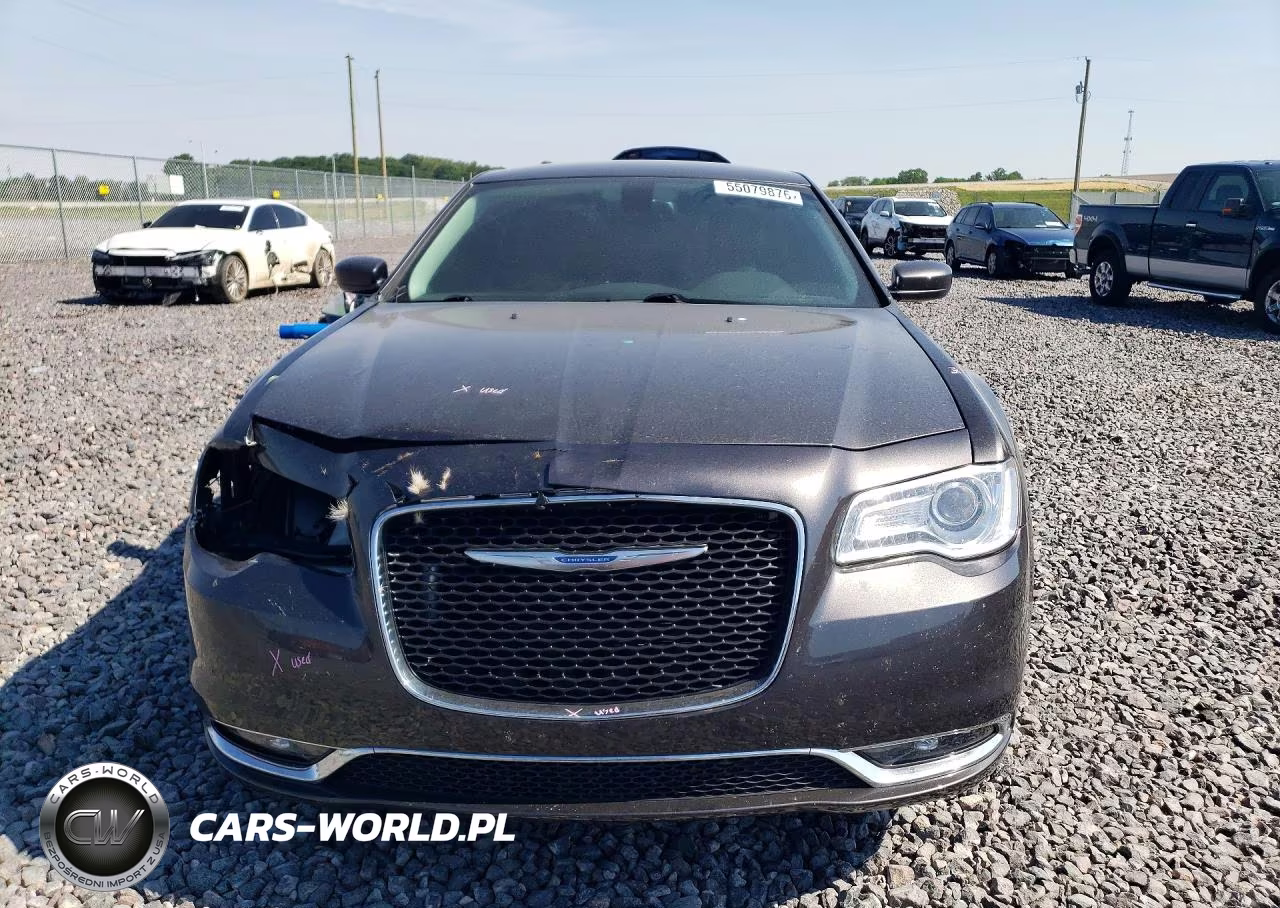 2016 Chrysler 300 Limited VIN:2C3CCARGXGH305137 - 5