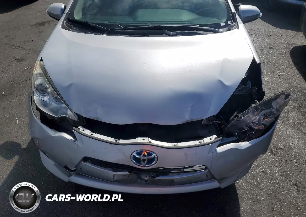 2013 Toyota Prius C One VIN:JTDKDTB38D1051980 - 11