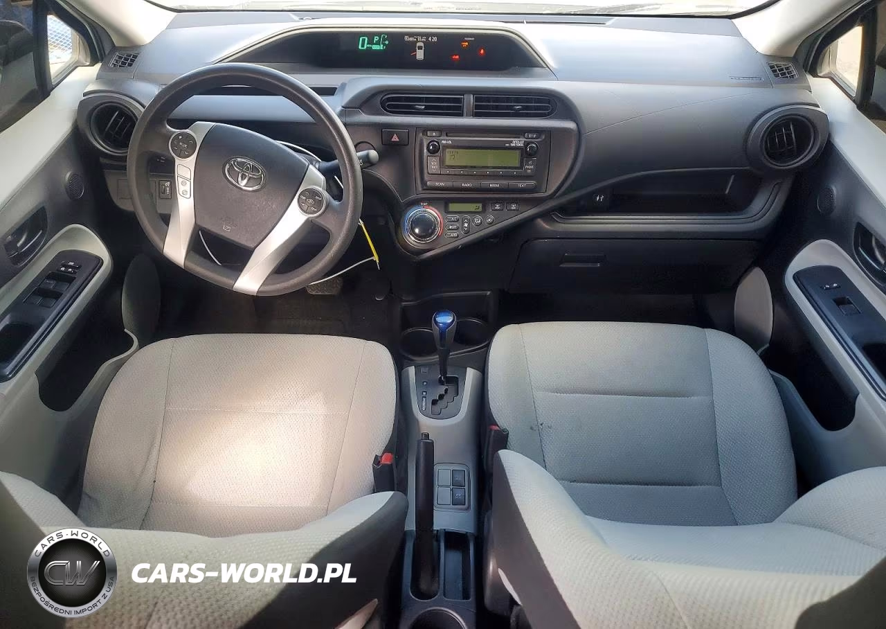 2013 Toyota Prius C One VIN:JTDKDTB38D1051980 - 8