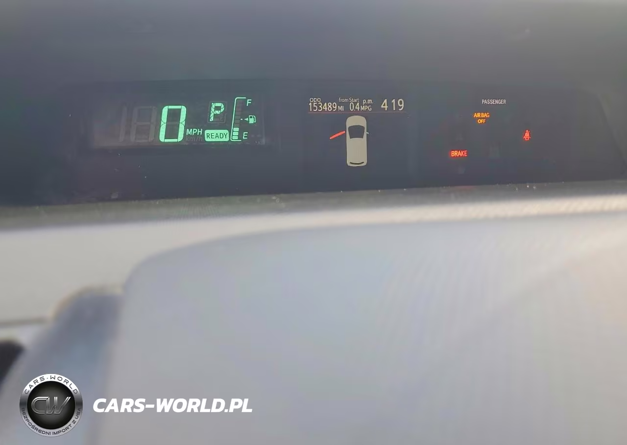 2013 Toyota Prius C One VIN:JTDKDTB38D1051980 - 9