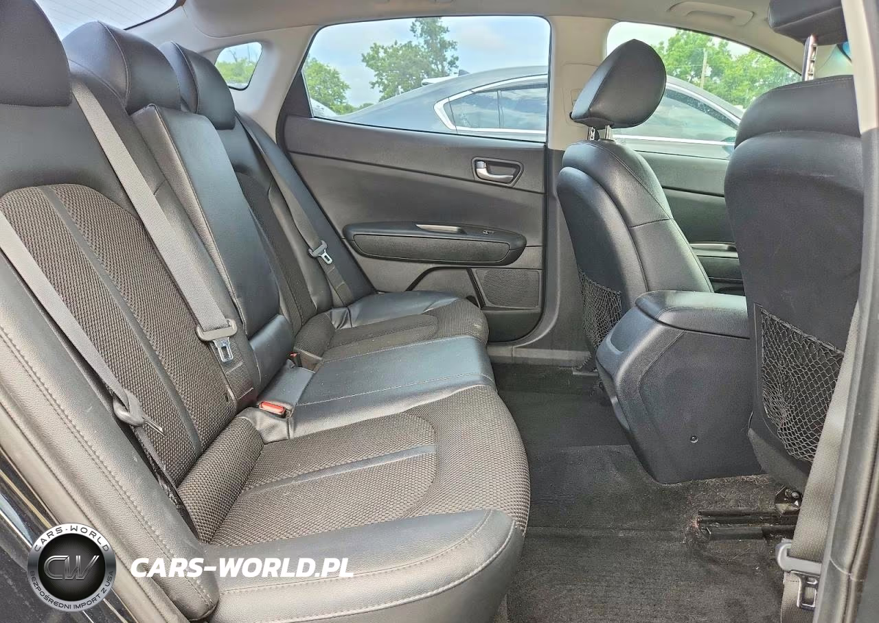 2019 Kia Optima S VIN:5XXGT4L39KG367144 - 10