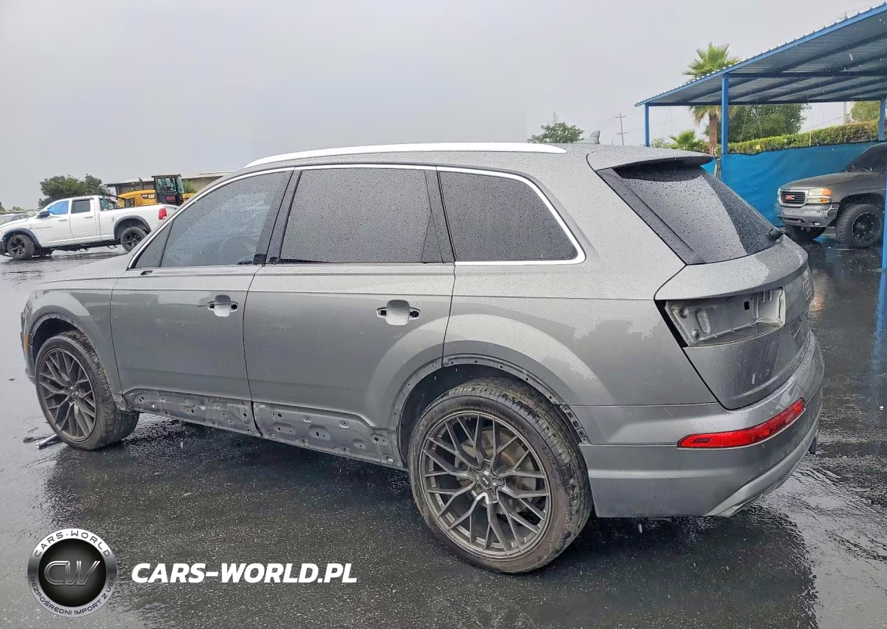 2017 Audi Q7 Prestige VIN:WA1VAAF76HD013606 - 2
