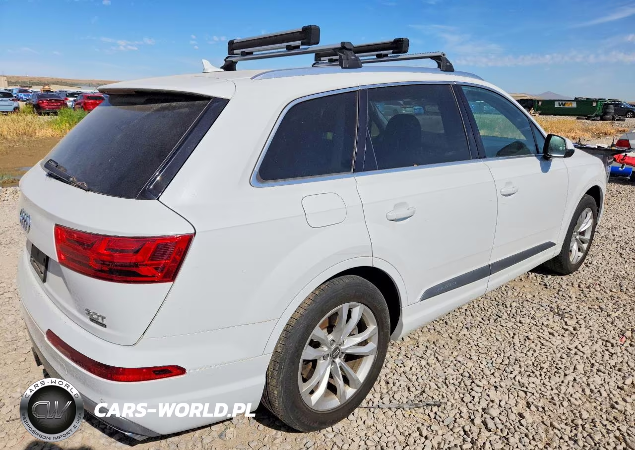 2017 Audi Q7 Premium Plus VIN:WA1LAAF72HD003999 - 3