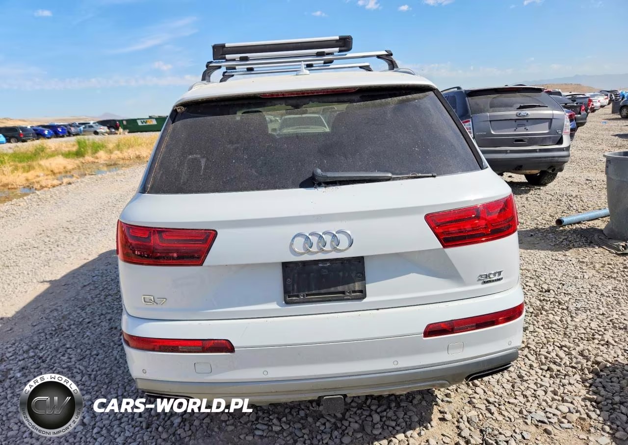2017 Audi Q7 Premium Plus VIN:WA1LAAF72HD003999 - 6