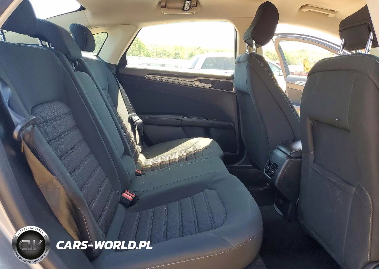 2020 Ford Fusion Se VIN:3FA6P0HD2LR247396 - 10