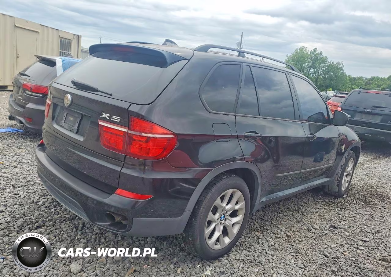 2012 BMW X5 xDrive35I VIN:5UXZV4C55CL759946 - 3