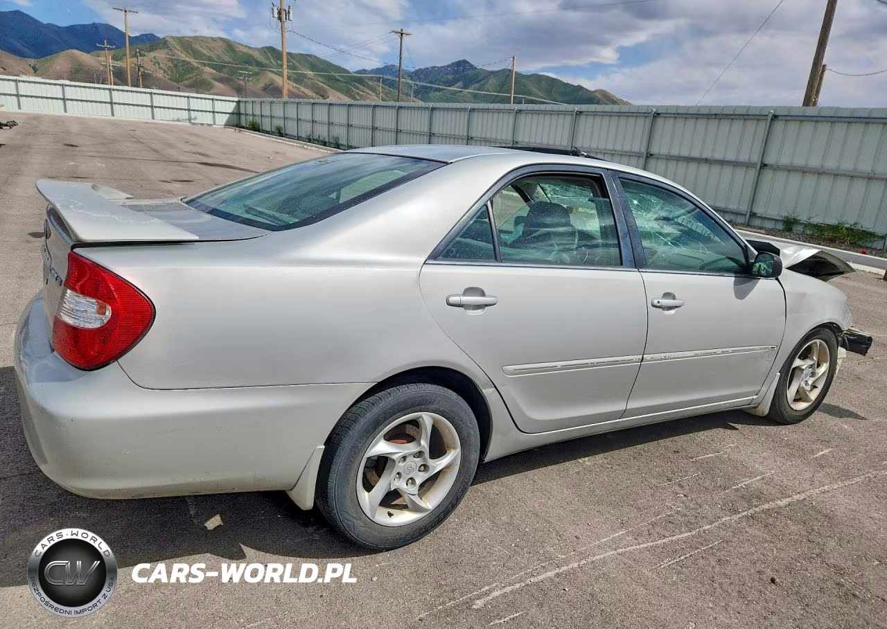 2004 Toyota Camry Xle VIN:4T1BE32K04U316616 - 3