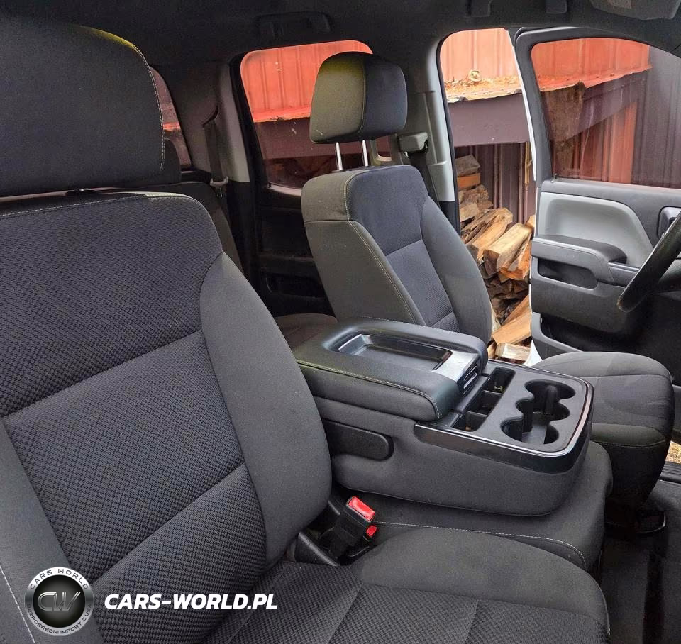2018 Chevrolet 1500 Truck VIN:1GCRCNEH6JZ272690 - 9