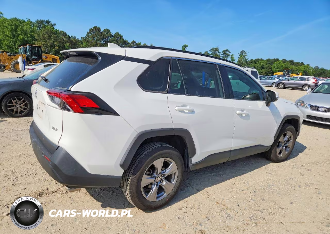 2022 Toyota Rav4 Xle VIN:2T3W1RFV1NC189681 - 3