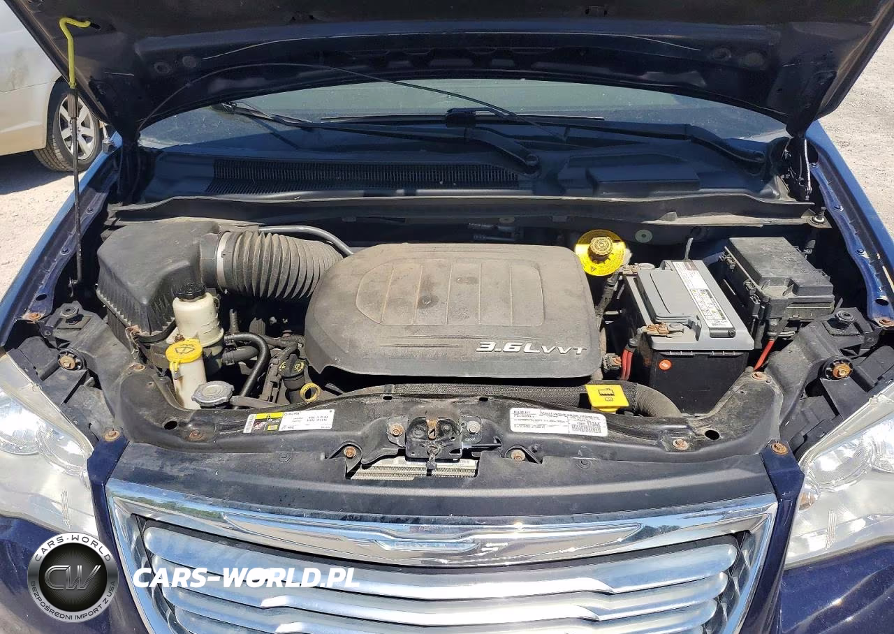2015 Chrysler Town & Country Touring VIN:2C4RC1BG4FR662533 - 12