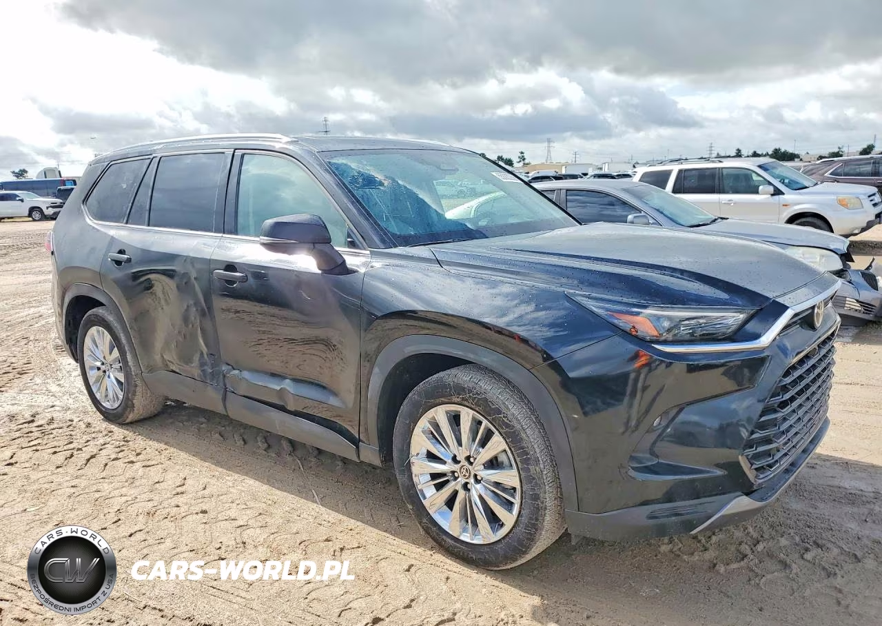 2025 Toyota Grand Highlander Platinum VIN:5TDAAAB52SS104067 - 4