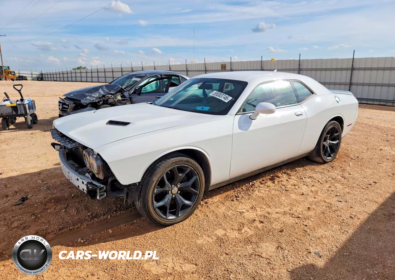 2018 Dodge Challenger Sxt VIN:2C3CDZAG5JH132433 - 1