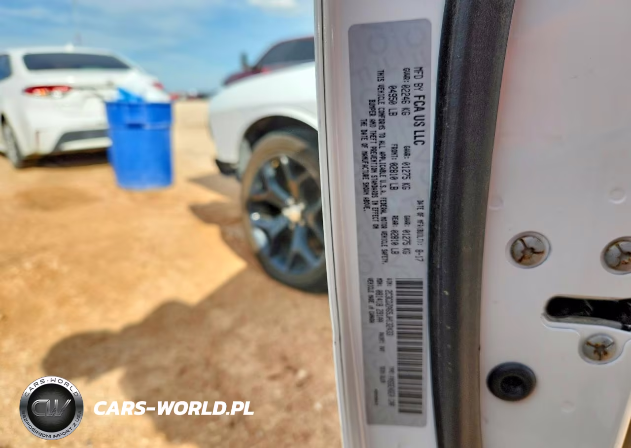 2018 Dodge Challenger Sxt VIN:2C3CDZAG5JH132433 - 12