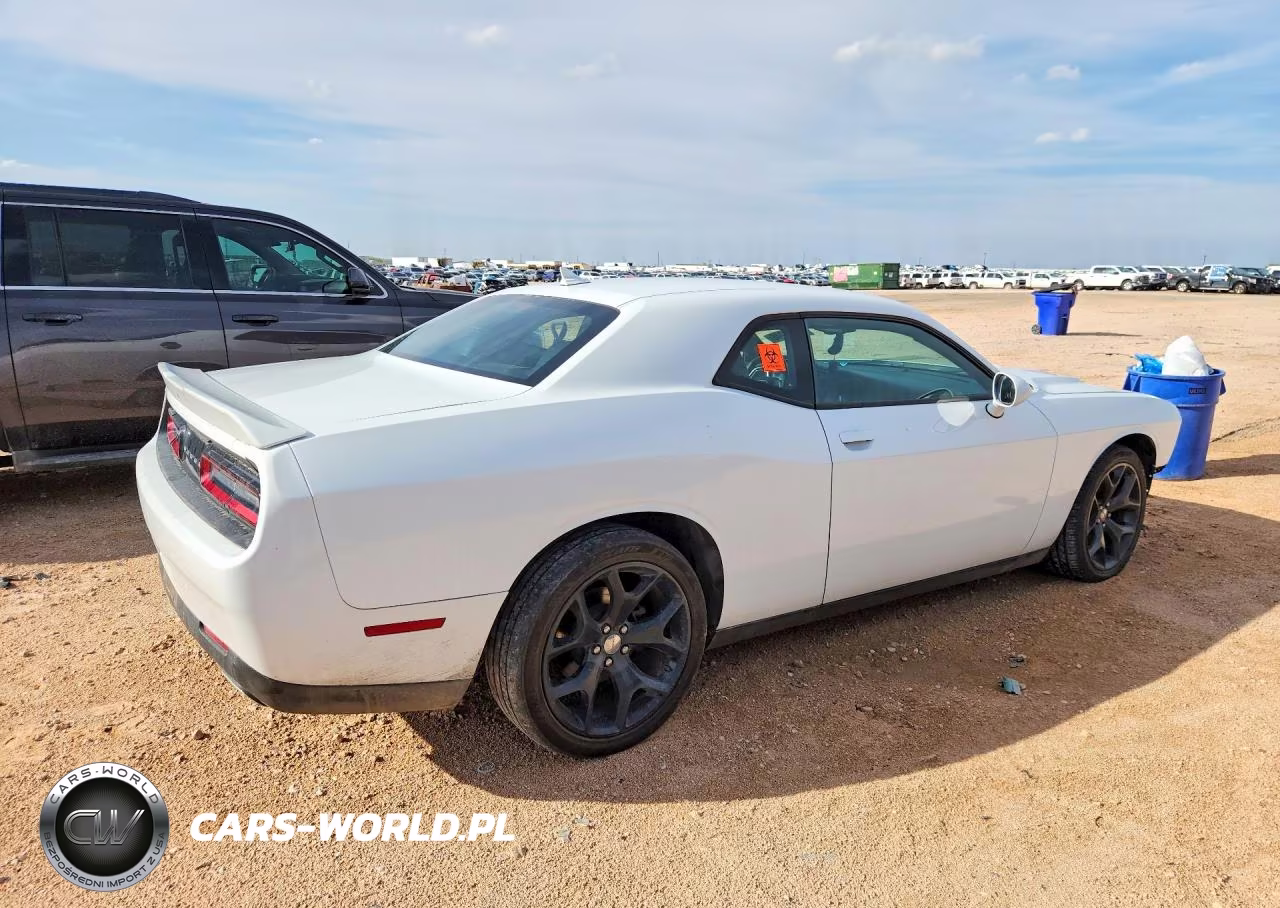 2018 Dodge Challenger Sxt VIN:2C3CDZAG5JH132433 - 3