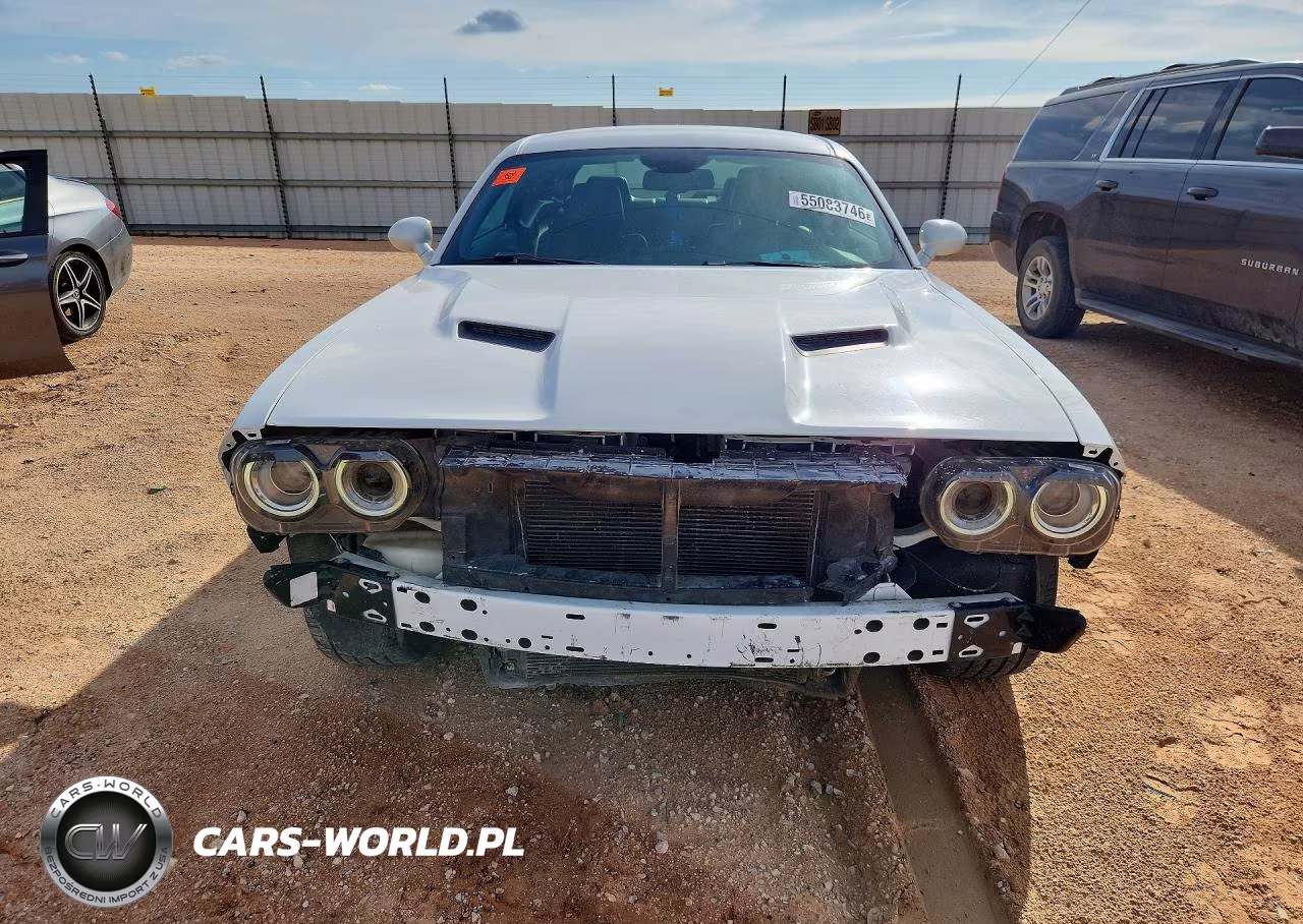 2018 Dodge Challenger Sxt VIN:2C3CDZAG5JH132433 - 5
