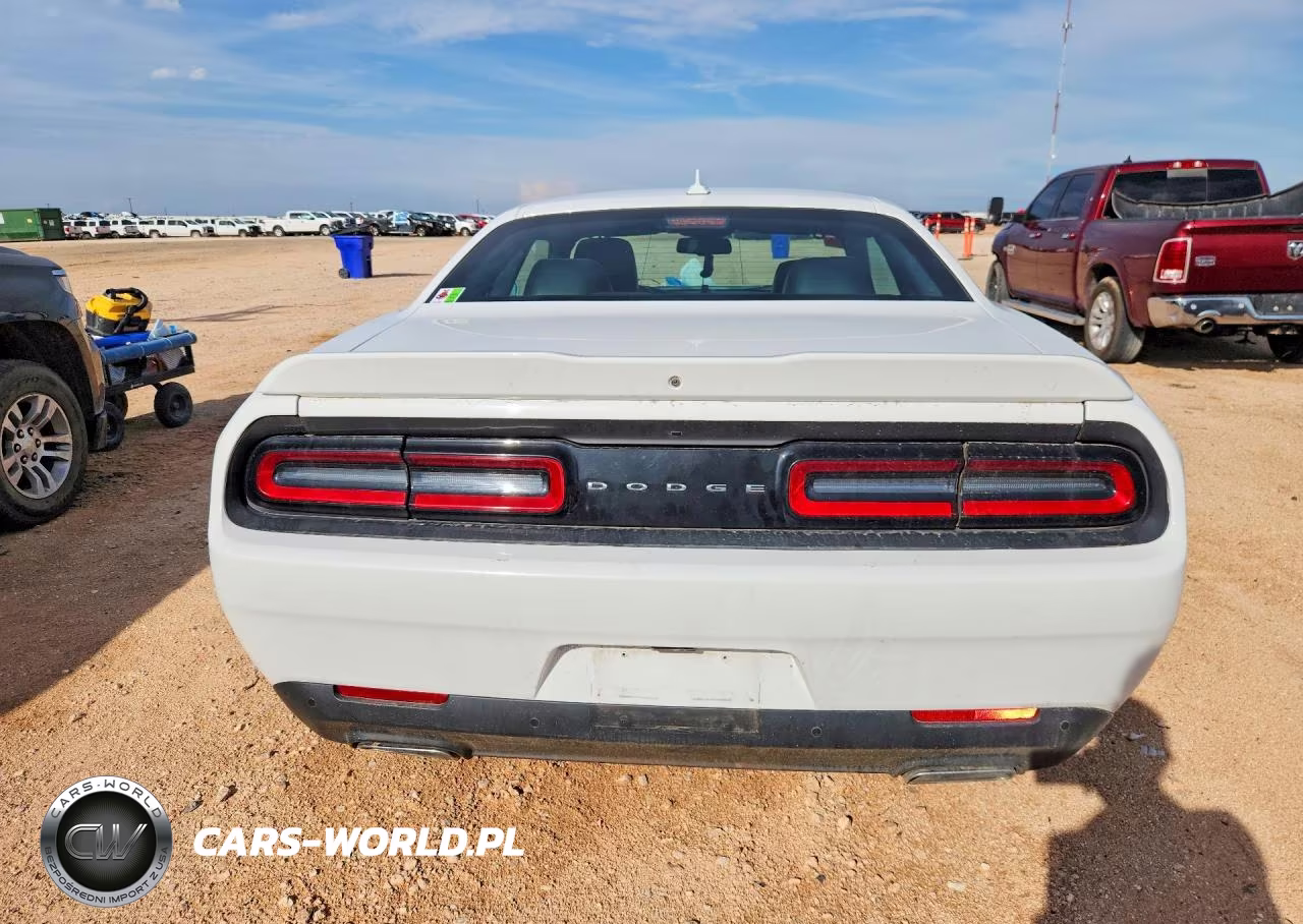 2018 Dodge Challenger Sxt VIN:2C3CDZAG5JH132433 - 6