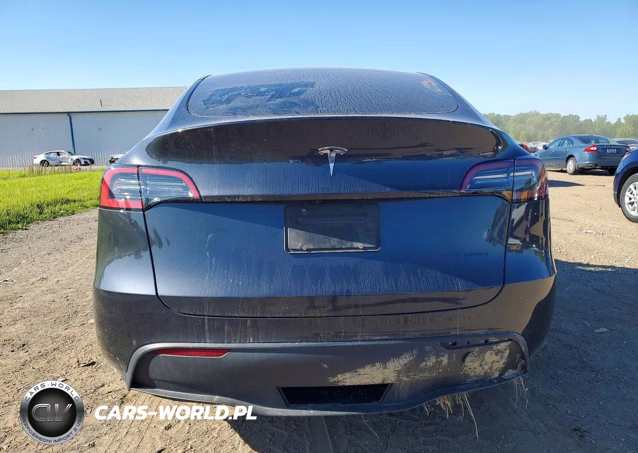 2025 Tesla Model Y VIN:7SAYGDEE0SF216612 - 6