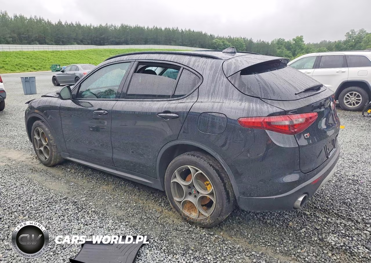 2018 Alfa Romeo Stelvio Sport VIN:ZASFAKPN8J7B74581 - 2