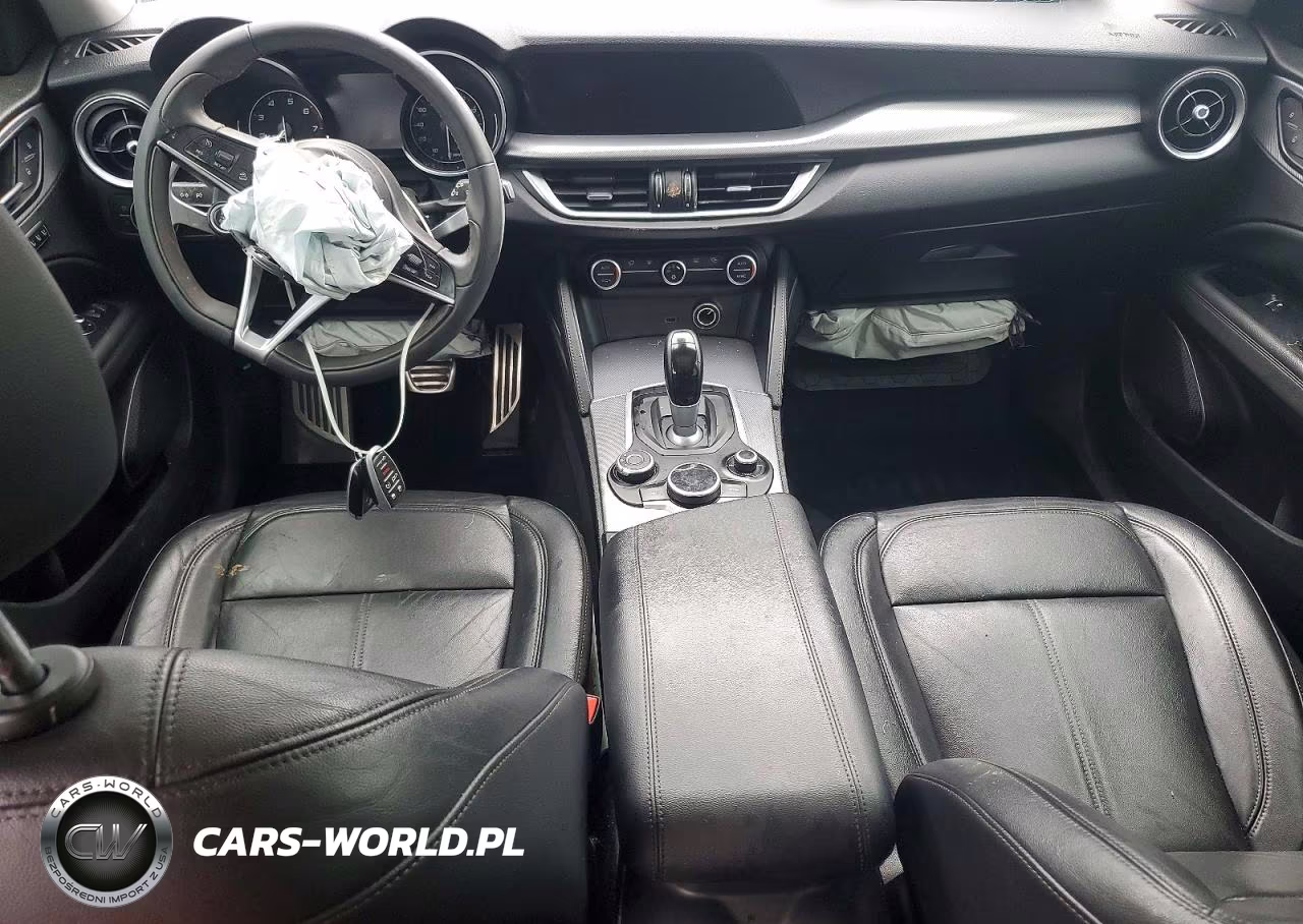 2018 Alfa Romeo Stelvio Sport VIN:ZASFAKPN8J7B74581 - 8