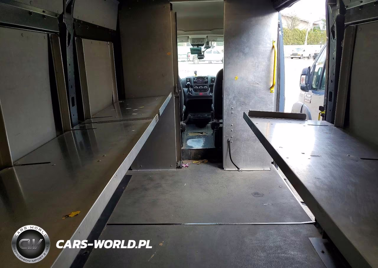 2020 Ram Promaster 3500 Delivery Van VIN:3C6URVJG4LE136621 - 10
