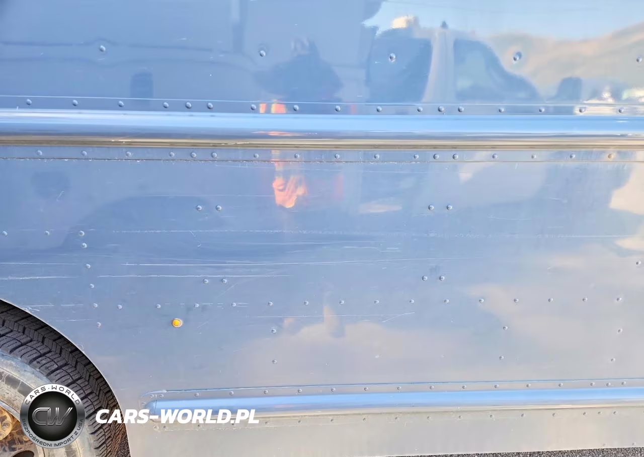 2020 Freightliner Chassis M Line Walk-In Van VIN:4UZAC2EA1LCLZ7063 - 10