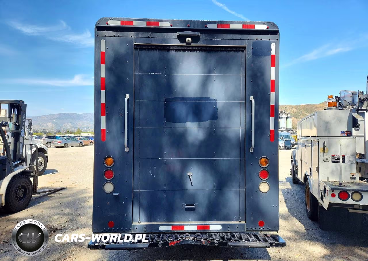 2020 Freightliner Chassis M Line Walk-In Van VIN:4UZAC2EA1LCLZ7063 - 6